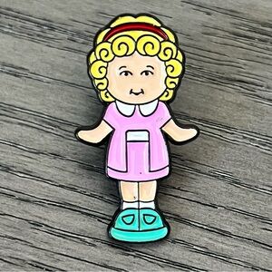 “Polly Pocket - Light Pink Outfit” - Enamel Pin
